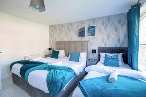 2 bedrooms, iron/ironing board, Internet, bed sheets - 2 Bed Smart Stay in Five Ways (Birmingham)