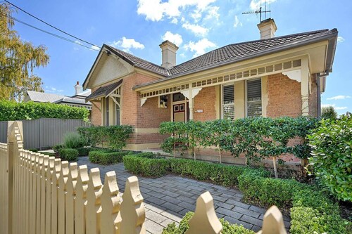 Meltham on March - 4 Bed, CBD, Heritage Dream