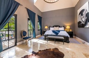 Internet - Luxury Awaits at Casa de Campo: A Stunning Five-Bedroom Retreat (Casa De Campo)