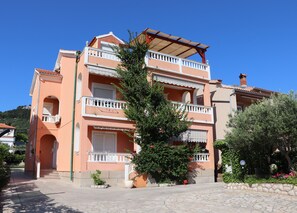 Exterior - A3 comfortable apartment with terrace, garden and sea view (Barbat na Rabu)