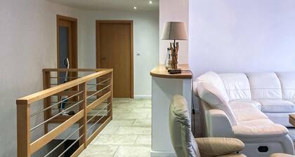 Nice home in Mutigney with WiFi