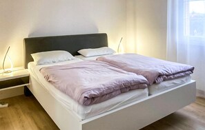 3 bedrooms, travel cot, free WiFi