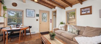 Morning Star Cabin with King Bed +Treehouse + Games