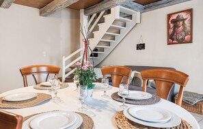 Dining - Charmante maison au calme (Savigné)