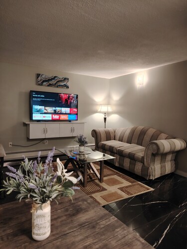 1 Bedroom Apartment on 17 Ave SW