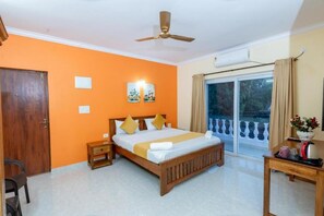 Deluxe Double Room, Balcony, Garden View | Desk, laptop workspace, iron/ironing board, free WiFi - The Lobos (Benaulim)