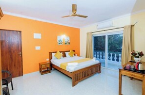 Deluxe Double Room, Balcony, Garden View | Desk, laptop workspace, iron/ironing board, free WiFi - The Lobos (Benaulim)
