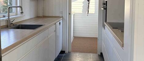 Refrigerador, horno, parrilla de estufa y lavavajillas