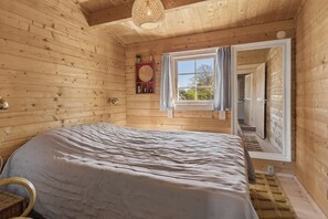 3 camere, ferro/asse da stiro, Wi-Fi gratuito