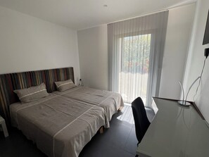 Iron/ironing board, travel cot, free WiFi, bed sheets - Vrbo Property (VILLE DI PARASO)