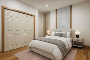 2 chambres, fer et planche à repasser, Wi-Fi, draps fournis