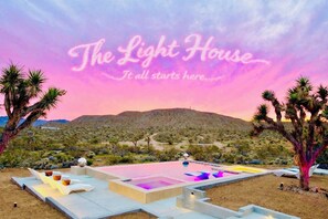 Pool - The Light House, by Joshua Tree. NEW Infinity Pool, Spa, Sauna, Cold Plunge (Yucca Valley)