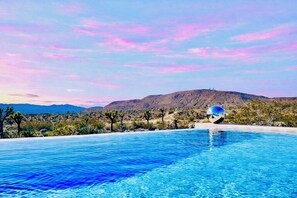 Pool - The Light House, by Joshua Tree. NEW Infinity Pool, Spa, Sauna, Cold Plunge (Yucca Valley)