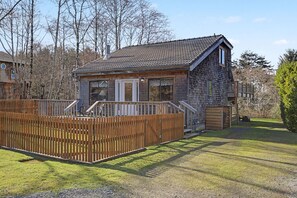 Exterior - Coastal Escape with Fireplace, Three Decks & Easy Beach Access (Cannon Beach)