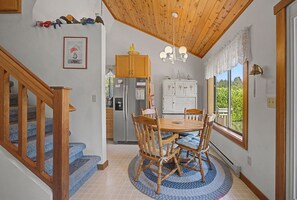 Dining - Coastal Escape with Fireplace, Three Decks & Easy Beach Access (Cannon Beach)