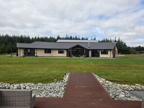 Exterior - West Manor, mountain views (Twizel)