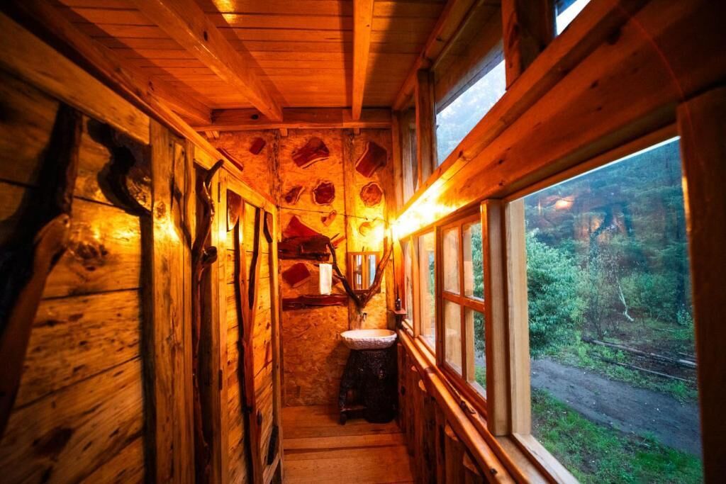 المنشأة من الداخل