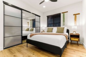 6 Schlafzimmer, Schreibtisch, Bügeleisen/Bügelbrett, WLAN