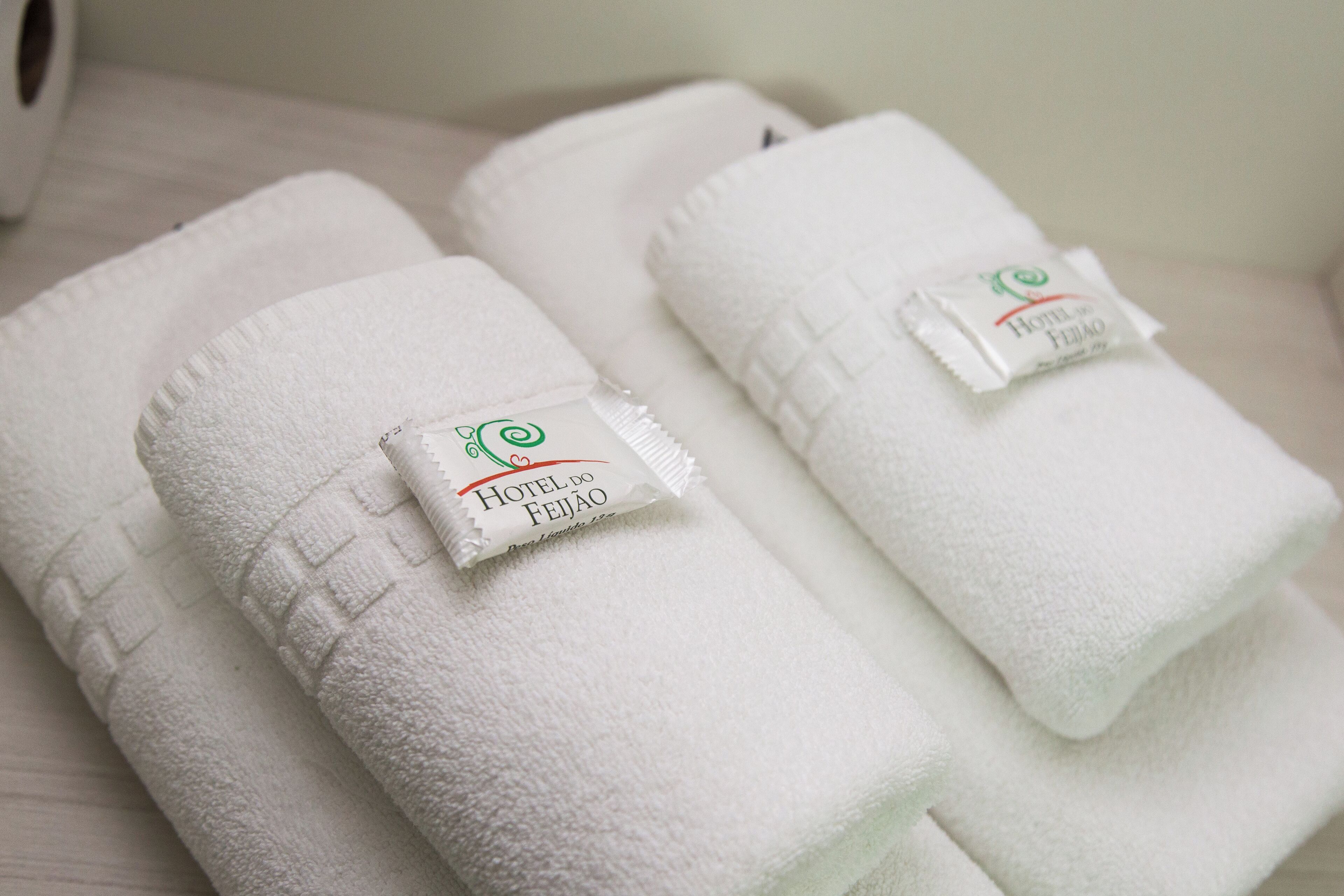 Doccia, asciugacapelli, asciugamani, sapone