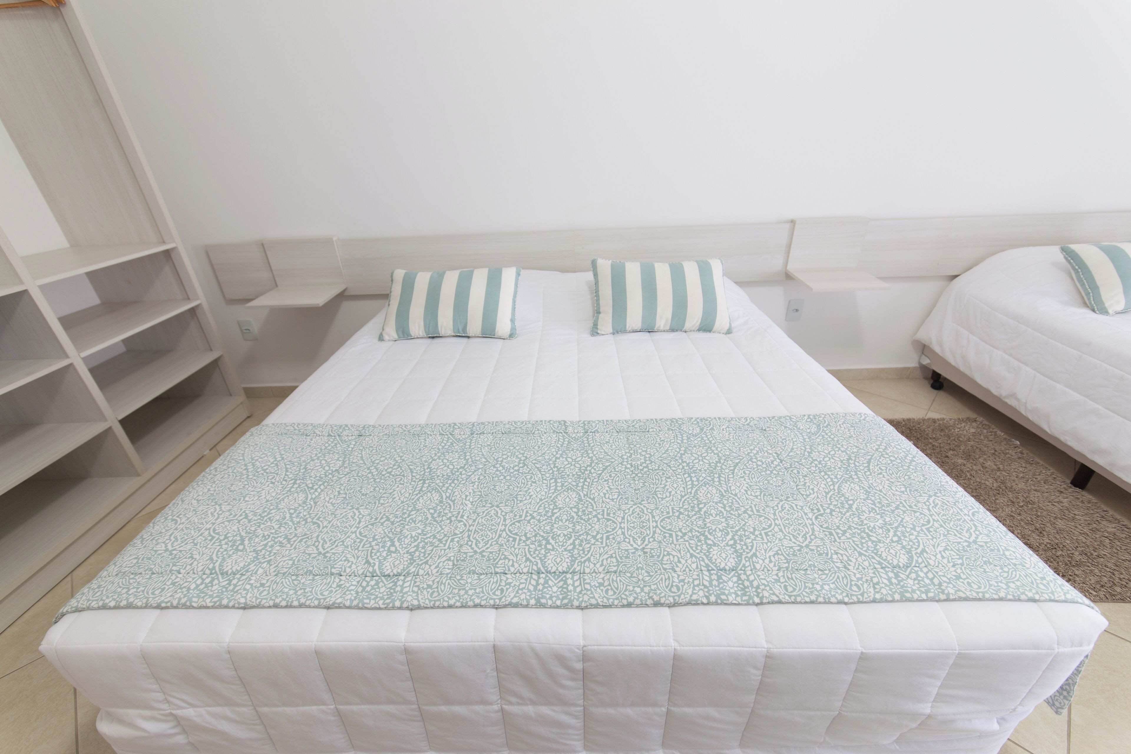 Una scrivania, postazione laptop, Wi-Fi gratuito