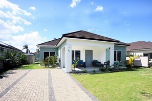 Exterior - New 3-bedroom Villa by the beach in Drax Hall with 24hr security. Best location. (St Ann's Bay)