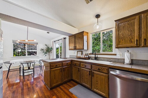 Hedge Rose Near Cal Poly, Airport, Redwoods