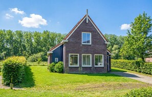Exterior - Beautiful home in Witmarsum (Witmarsum)