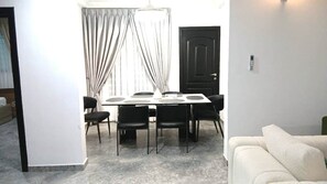 Interior - Elegant 2bdr apt Shayshan Heights, East Airport (Accra)