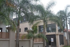 Exterior - Spacious 2bdr AptShayshan Heights East Airport (Accra)