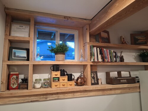 Handcrafted Headwater Hideout. Downtown w/ woodfired sauna