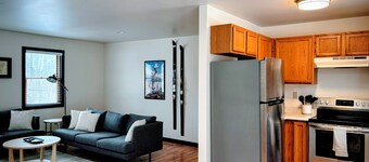 Cozy Mountain Town Apartment near Smugglers Notch