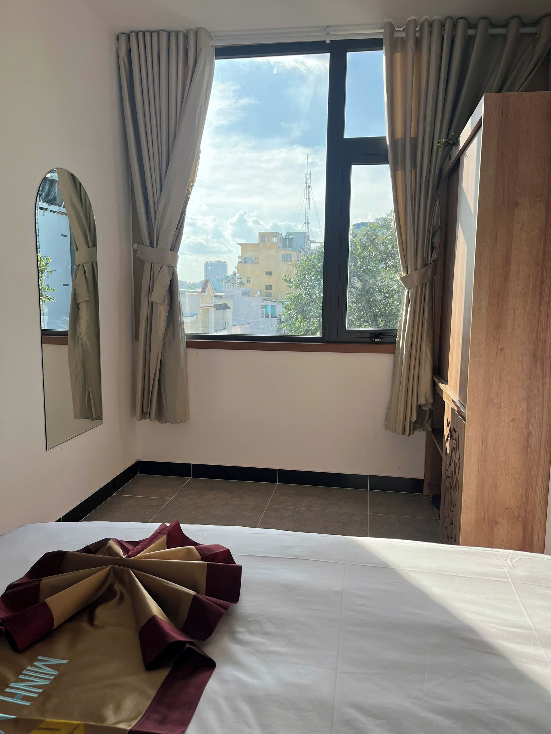 Phòng đôi Deluxe, quang cảnh thành phố | Bàn, khu vực làm việc phù hợp cho laptop, phòng cách âm 