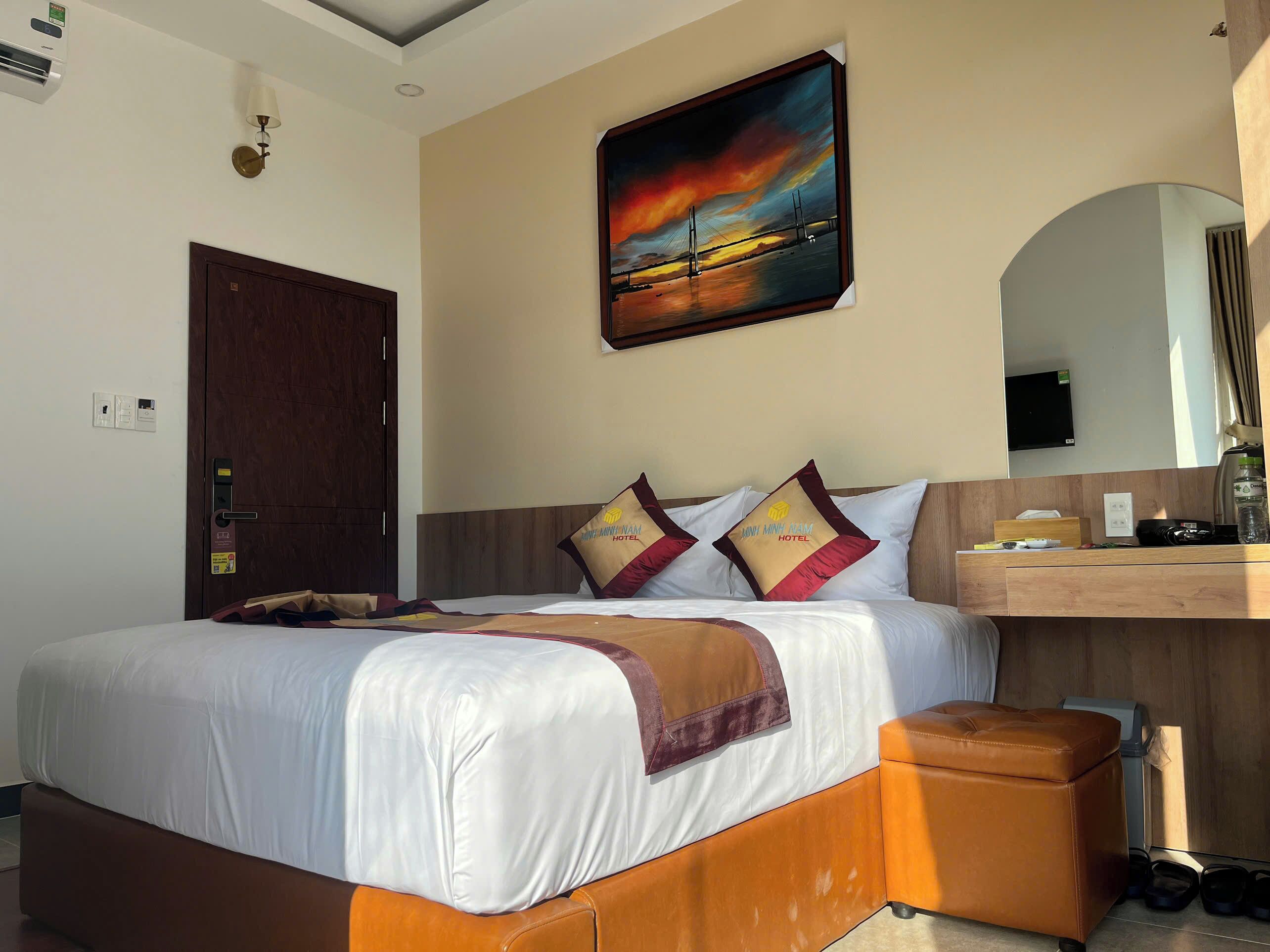 Bureau, espace de travail pour ordinateur portable