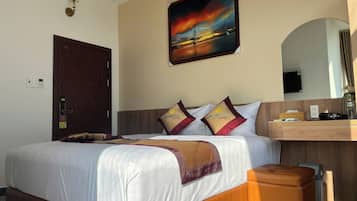 Bureau, espace de travail pour ordinateur portable