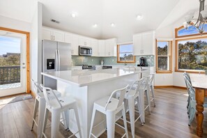 Fridge, microwave, oven, dishwasher - Luxury Cottage Pool, Hot Tub, Walk to Beach (Corolla)