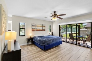 2 slaapkamers, een strijkplank/strijkijzer, gratis wifi, beddengoed