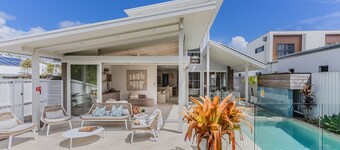 Daybreak Shores- Absolute Beachfront holiday home