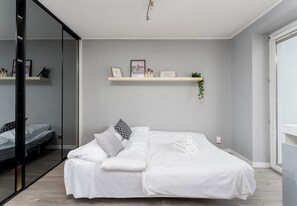 1 bedroom, iron/ironing board, WiFi, bed sheets - Podgórze Pleasant Apartment (Kraków)