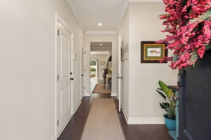 Interior - Book a stay of two weeks or more and enjoy a complementary sunset cruise charter (St. Simons Island)
