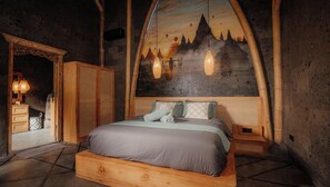 3 habitaciones, tabla de planchar con plancha, wifi y ropa de cama 