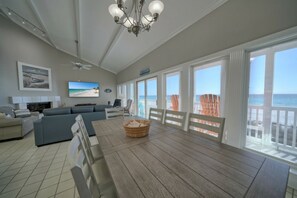 Interior - Ocean Front 3 bed 3 bath sleeps 12 & Pet Friendly (Panama City Beach)