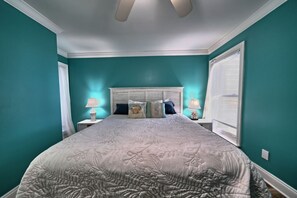 3 bedrooms, WiFi - Ocean Front 3 bed 3 bath sleeps 12 & Pet Friendly (Panama City Beach)