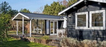 Cosy cottage 200 meters from the beach