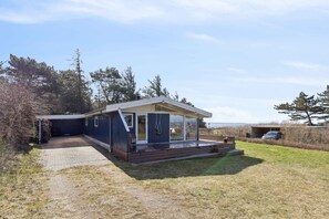 Exterior - Holiday home with fantastic sea view (Kalundborg)