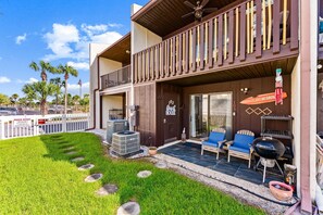 Property grounds - 2BR/2BA w/ Bunks/ Fam-Friendly/6-Min Walk to PCB (Panama City Beach)