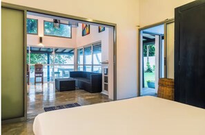 3 chambres, fer et planche à repasser, accès Internet, draps fournis