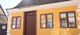 Historic townhouse in the heart of Ærøskøbing.
