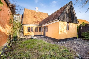 Exterior - Historic townhouse in the heart of Ærøskøbing (Ærøskøbing)
