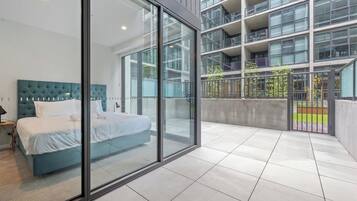 1 bedroom, desk, iron/ironing board, WiFi