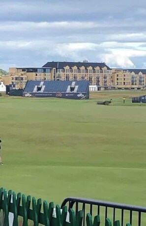 Golf - Fairway Lodge for up to 8 adults and 2 children (St. Andrews)